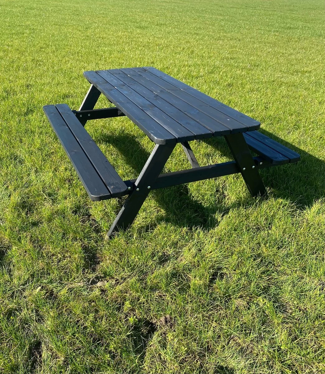 Goedkopepicknicktafels.nl | Zwarte XL Picknicktafel | Tuintafel 6 Persoons | Zwart Gespoten Gedroogd Grenen Hout! 5 Goedkopepicknicktafels.nl | Zwarte XL Picknicktafel | Tuintafel 6 Persoons | Zwart Gespoten Gedroogd Grenen Hout! - Afbeelding 5