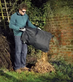 Black & Decker BLACK+DECKER GW3030-QS Bladblazer - 3000W - 50L Opvangbak - 16:1 Volumereductie -Gardena Winkel 1070x1200