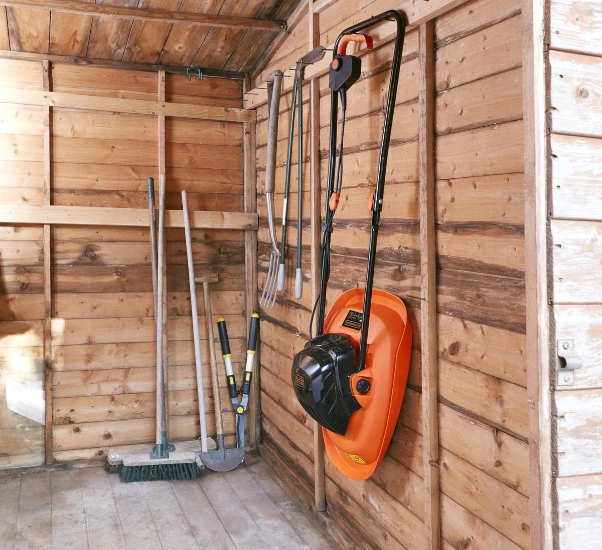 Black & Decker BLACK+DECKER BEMWH551-QS Zweefmaaier - 1200W - 30cm - Gesnoerd 2 Black & Decker BLACK+DECKER BEMWH551-QS Zweefmaaier - 1200W - 30cm - Gesnoerd - Afbeelding 2