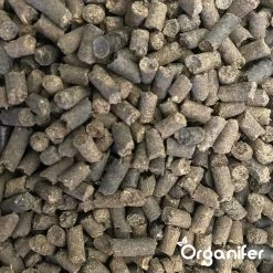 Koemestkorrels 3in1 (20Kg Voor 200m2) Allround Organische Meststof - Direct Opneembare Voeding - Langdurige Werking > 120 Dagen - Geurloos - Verbeterd Bodem - Lavameel Toevoeging - Versterkt Gras En Planten - Organifer -Gardena Winkel 1200x1200 1218