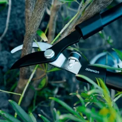 VONROC Snoeischaren Set / Snoeiset - 3-delig - Takkenschaar, Heggenschaar En Snoeischaar 17 VONROC Snoeischaren Set / Snoeiset - 3-delig - Takkenschaar, Heggenschaar En Snoeischaar -Gardena Winkel 1200x1200 1503