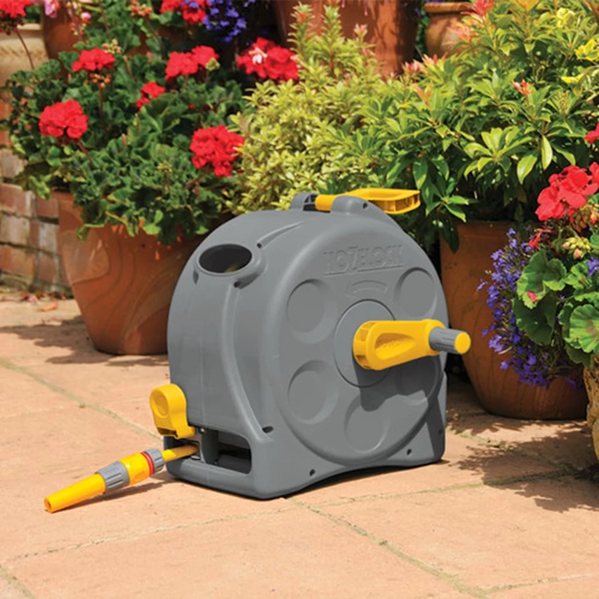 Hozelock Compact Enclosed Reel 2 In 1 - 25 Meter - Slangbox En Muurhaspel In één - Grijs 2 Hozelock Compact Enclosed Reel 2 In 1 - 25 Meter - Slangbox En Muurhaspel In één - Grijs - Afbeelding 2