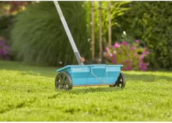 GARDENA Combisysteem Strooiwagen - 40 Cm Strooibreedte - Inhoud 3 Liter - Geschikt Voor 100m² -Gardena Winkel 1200x859 2