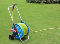 Slangenwagen Met 50 Meter Tuinslang | Eagle Garden | Incl. Spuitkopstuk En Connectors | Geel 6 Slangenwagen Met 50 Meter Tuinslang | Eagle Garden | Incl. Spuitkopstuk En Connectors | Geel -Gardena Winkel 1200x900 33