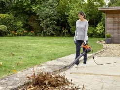 Black & Decker BLACK+DECKER BEBLV301 Bladblazer - Blaas En Zuigfunctie - Rugzak Als Opvangzak 24 Black & Decker BLACK+DECKER BEBLV301 Bladblazer - Blaas En Zuigfunctie - Rugzak Als Opvangzak -Gardena Winkel 1200x900 59