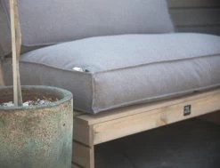 2L Home & Garden Rugkussen Metro Lounge Grijs - 120 X 40cm 15 2L Home & Garden Rugkussen Metro Lounge Grijs - 120 X 40cm -Gardena Winkel 1200x920 1
