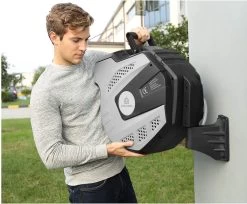 CoolHome - Wandslangenbox 20 Meter + 2 Meter - Tuinslang Met Haspel- Slangenhouder 180° Draaibaar - Tuinslanghaspel Zwart - Grijs -Gardena Winkel 1200x992