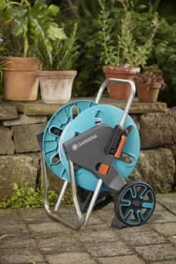GARDENA - AquaRoll CleverRoll S Set Slangenwagen - Incl. 20 M Slang - Maximaal 40 M Opbergcapaciteit 18 GARDENA - AquaRoll CleverRoll S Set Slangenwagen - Incl. 20 M Slang - Maximaal 40 M Opbergcapaciteit -Gardena Winkel 798x1200 6