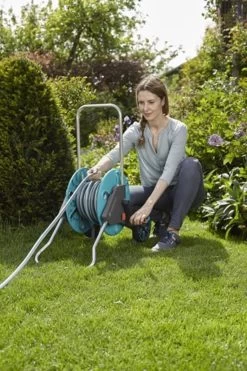 GARDENA - AquaRoll CleverRoll S Set Slangenwagen - Incl. 20 M Slang - Maximaal 40 M Opbergcapaciteit 26 GARDENA - AquaRoll CleverRoll S Set Slangenwagen - Incl. 20 M Slang - Maximaal 40 M Opbergcapaciteit -Gardena Winkel 798x1200 7