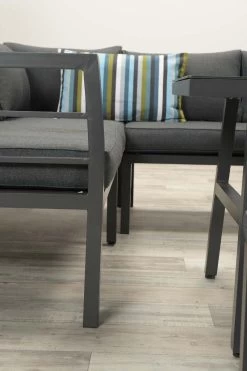 Blakes Lounge Diningset - 4 Delig - Donker Grijs 28 Blakes Lounge Diningset - 4 Delig - Donker Grijs -Gardena Winkel 800x1200 47