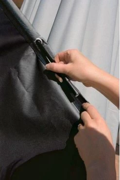 Power Goods Parasolhoes XXL Voor Zweefparasol – Parasolhoes Met Rits En Stok – Parasolhoes Staande Parasol – Tuinmeubelhoezen – Beschermhoes Zweefparasol – Waterproof – Anti-UV – 280 X 81 Cm -Gardena Winkel 803x1200