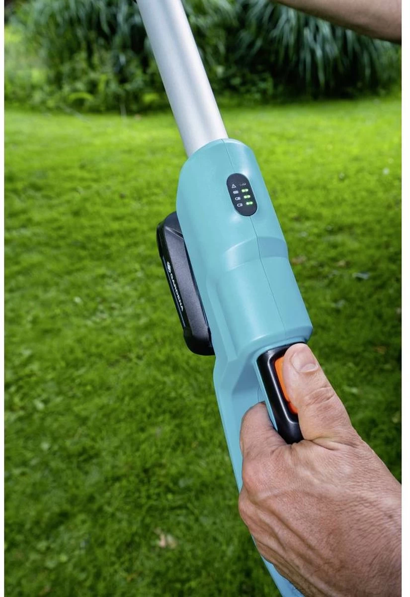 GARDENA - Telescopische Heggenschaar (Zonder Accu) - THS 42/18V P4A - Meslengte 42cm - Tandmes Opening 16mm 4 GARDENA - Telescopische Heggenschaar (Zonder Accu) - THS 42/18V P4A - Meslengte 42cm - Tandmes Opening 16mm - Afbeelding 4