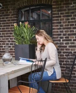 Capi Europe - Bloempot Vierkant Smooth NL - 50x50x50 - Zwart - Voor Binnen En Buiten - KBL904 24 Capi Europe - Bloempot Vierkant Smooth NL - 50x50x50 - Zwart - Voor Binnen En Buiten - KBL904 -Gardena Winkel 983x1200